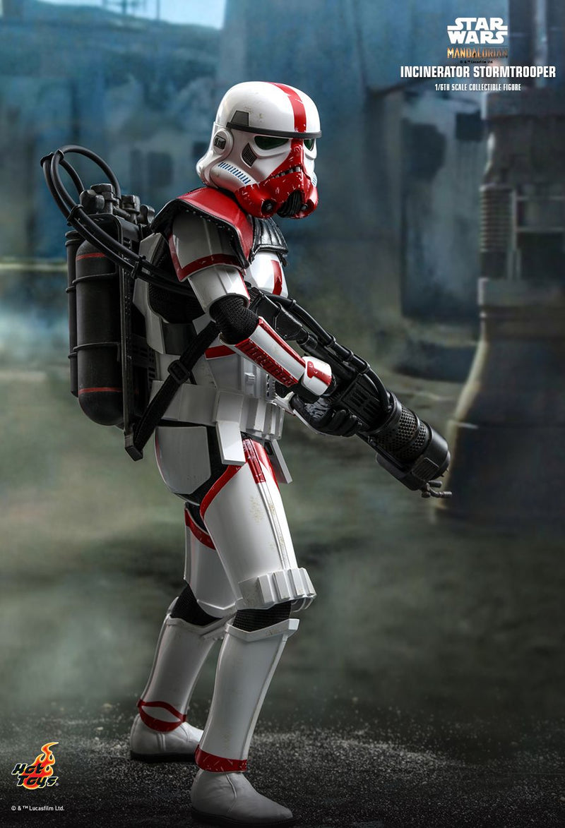 Load image into Gallery viewer, Star Wars - The Mandalorian - Incinerator Stormtrooper - MINT IN BOX
