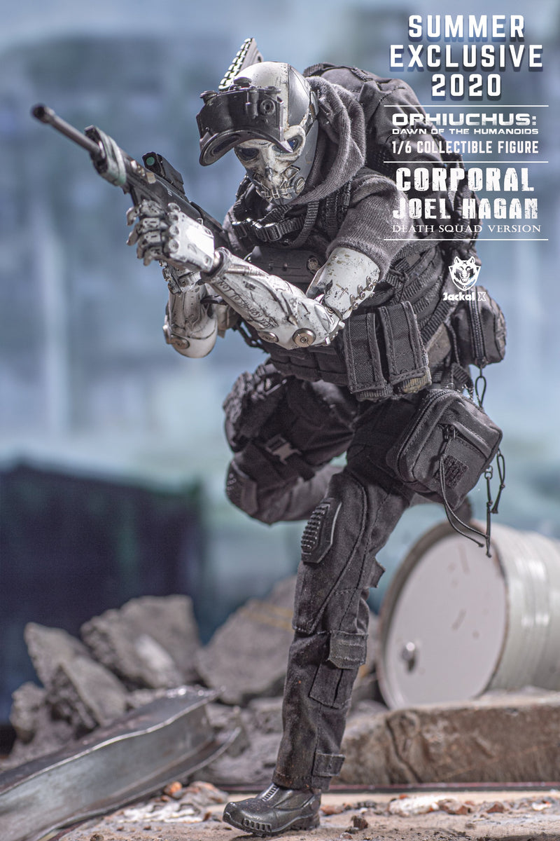 Load image into Gallery viewer, Cpl. Joel Hagan White Ver. - Revolver w/Drop Leg Holster &amp; Belt Set
