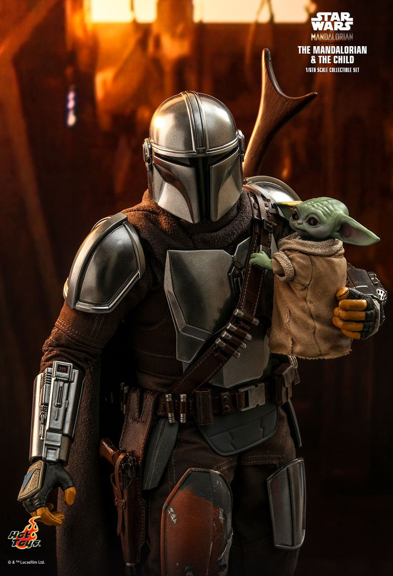 Load image into Gallery viewer, Star Wars - The Mandalorian &amp; The Child - MINT IN BOX
