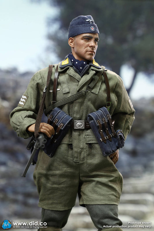 WWII - German - Fallschirmjager Schmeling - MINT IN BOX