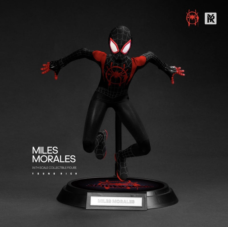 Load image into Gallery viewer, Miles Morales - Masked Male Head Sculpt w/Interchangeable Eyes
