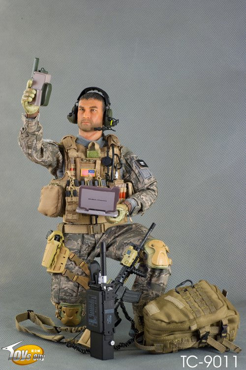 USAF CCT - Tan MOLLE AR Mag Pouch w/30 Round 5.56 Magazine