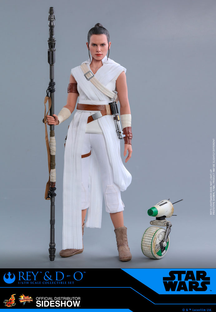 Load image into Gallery viewer, Star Wars TROS - Rey &amp; D-O - Lightsaber Wrapping Cloth
