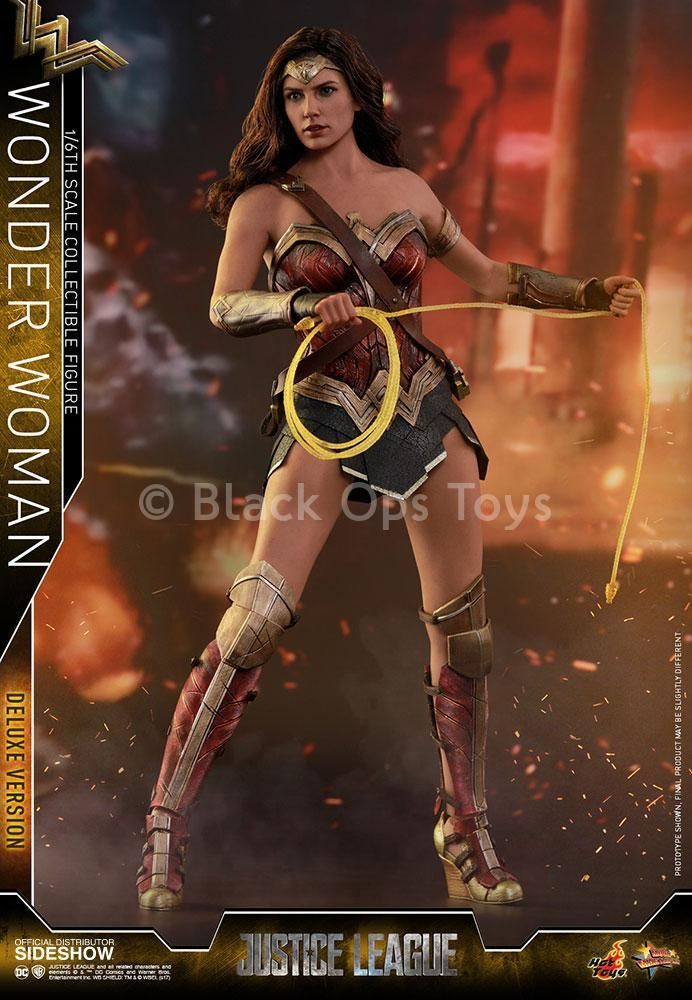 Load image into Gallery viewer, Justice League - Wonder Woman - Bracelets of Submission
