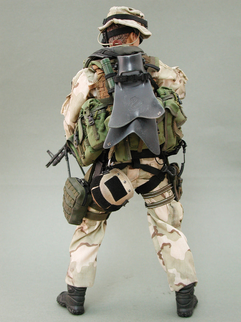 Load image into Gallery viewer, US Navy Seal Water Edge Operation MK43 MOD 0 Gunner - MINT IN BOX
