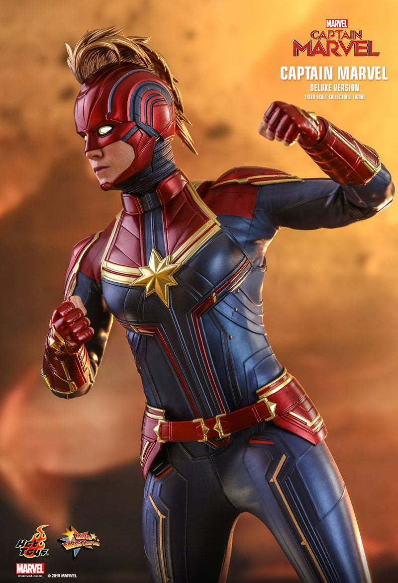 Load image into Gallery viewer, Captain Marvel - Carol Danvers Deluxe - MINT IN BOX
