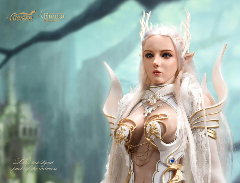 Load image into Gallery viewer, Emma - Queen Version w/Unicorn - MINT IN BOX
