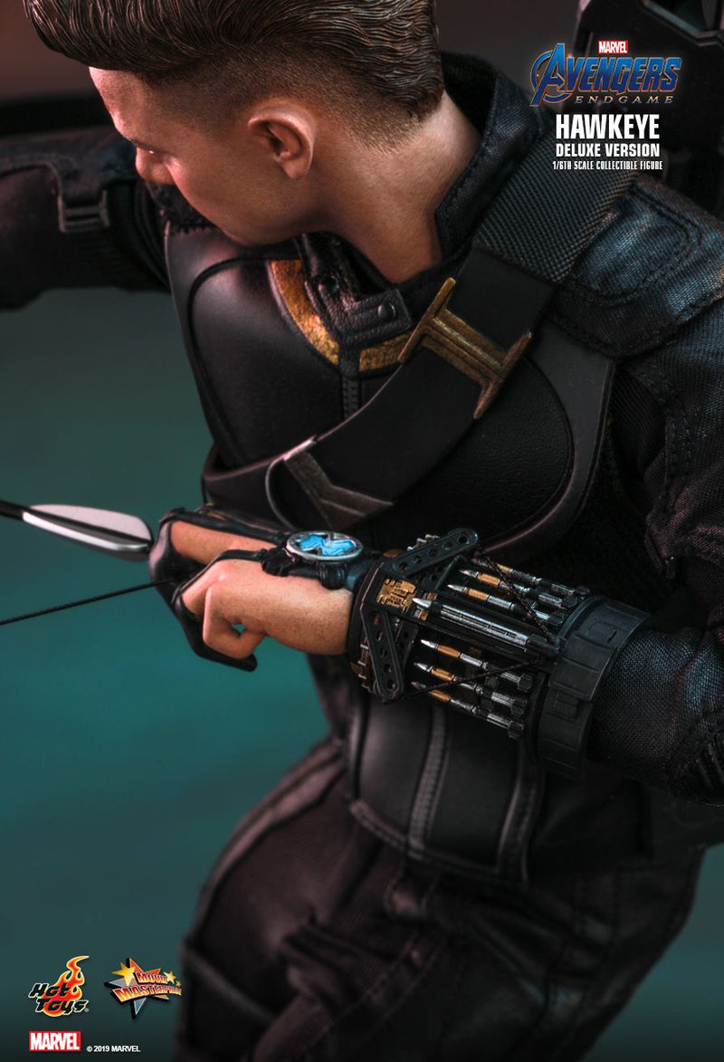 Load image into Gallery viewer, Avengers Engame - Hawkeye Deluxe Ver. - MINT IN BOX
