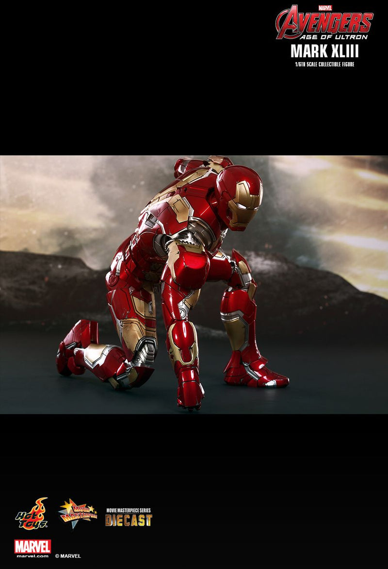 Load image into Gallery viewer, Avengers: Age of Ultron - Diecast Iron Man MK43 - MINT IN BOX
