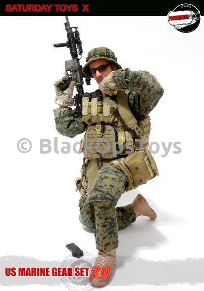 Load image into Gallery viewer, U.S. Marine Gear Set - Tan Gloved Hand Set (L&amp;R)
