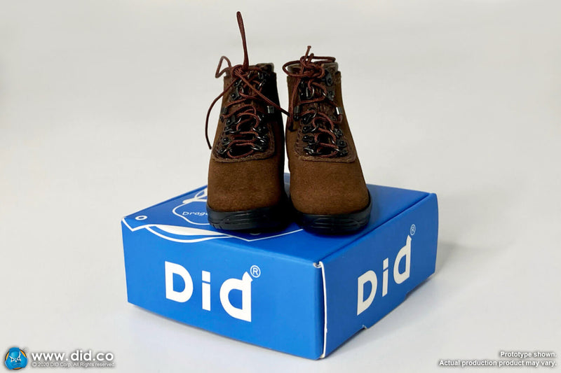 Load image into Gallery viewer, Official Accessories Set - Hiking Boots (Foot Type) - MINT IN BOX
