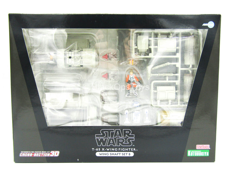 Load image into Gallery viewer, 1/35 - Star Wars - X-Wing 3D Cross Section Set - MINT IN BOX
