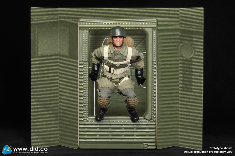 Load image into Gallery viewer, WWII - German - Fallschirmjager Schmeling - MINT IN BOX
