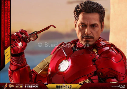 Iron Man Mark IV w/Suit-up Gantry - MINT IN BOX
