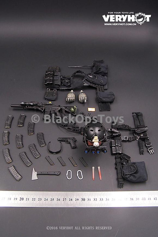 Close Quarter Battle - Black Assault Rifle Magazine Holster