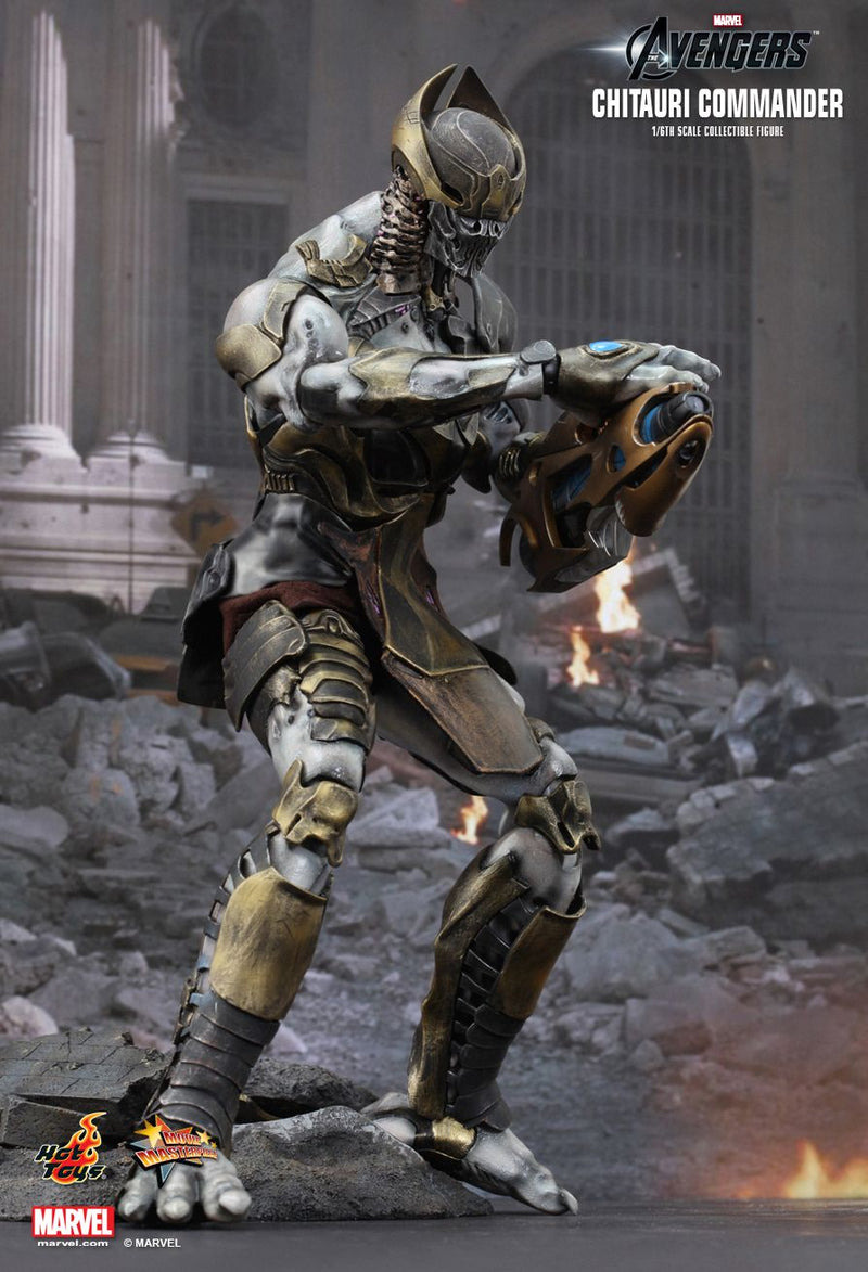 Load image into Gallery viewer, Chitauri Commander - Gold Arm Cannon
