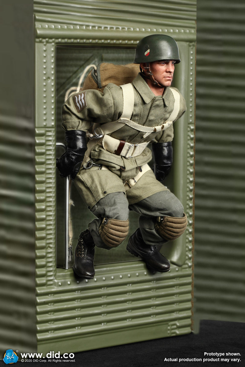 Load image into Gallery viewer, WWII - German - Fallschirmjager Schmeling - MINT IN BOX
