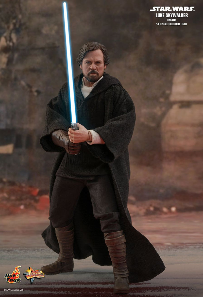 Load image into Gallery viewer, STAR WARS - Luke Skywalker - Right Arm w/Light Up Lightsaber Hilt
