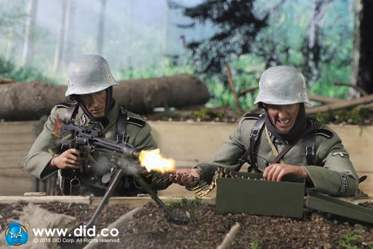 WWII - German MG 42 Gunner - Metal & Wood Shovel w/Sheath