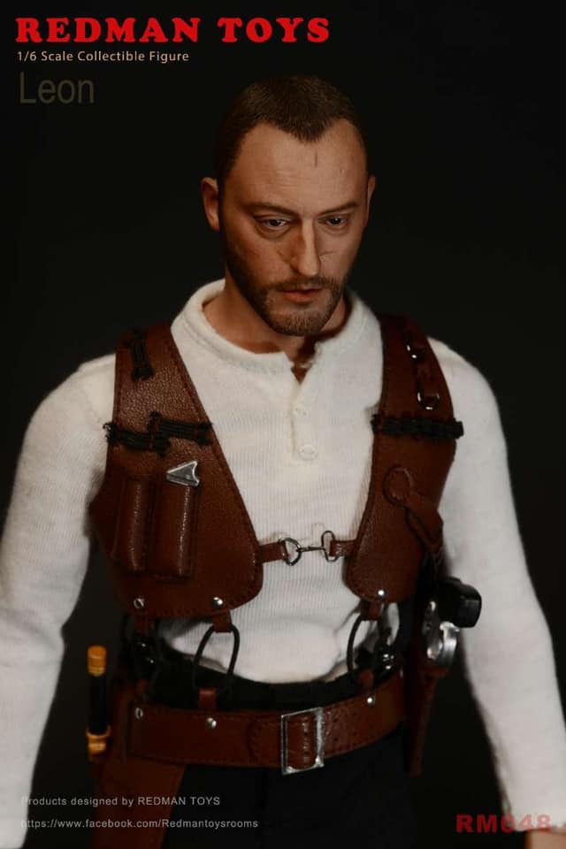 Load image into Gallery viewer, Leon - Leather Like Weapons Case w/Pistols &amp; Grenades
