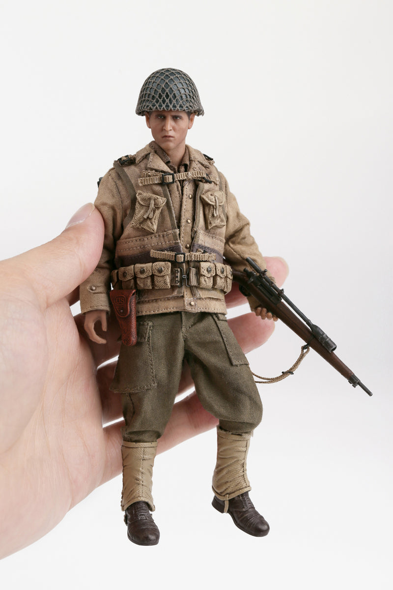 Load image into Gallery viewer, 1/12 - WWII - U.S. Normandy Rescue Team Captain - MINT IN BOX
