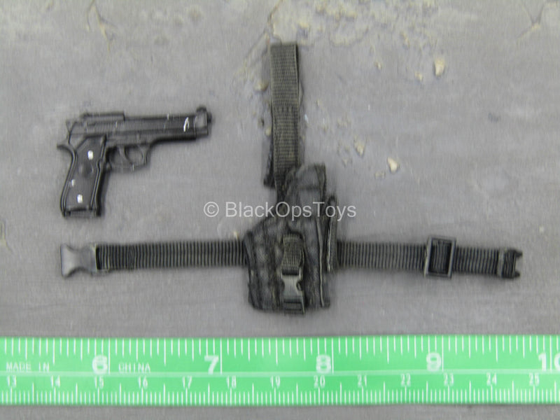 Load image into Gallery viewer, TWD - Morgan Jones - M9 Berretta Pistol w/Drop Leg Holster
