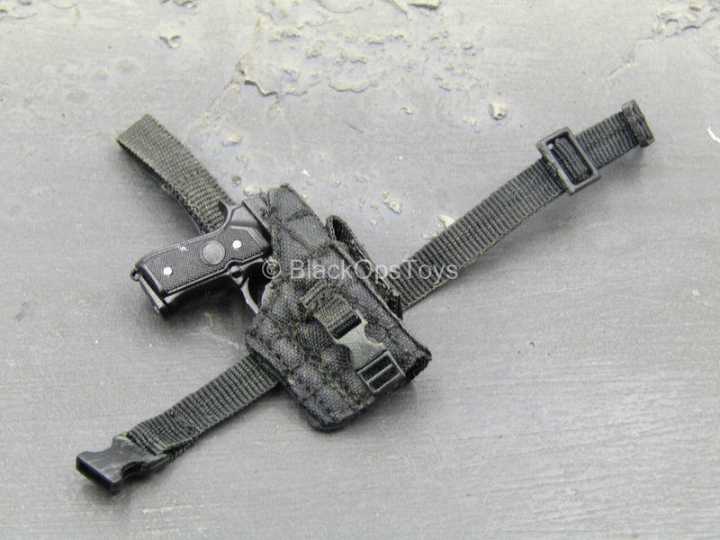 Load image into Gallery viewer, TWD - Morgan Jones - M9 Berretta Pistol w/Drop Leg Holster
