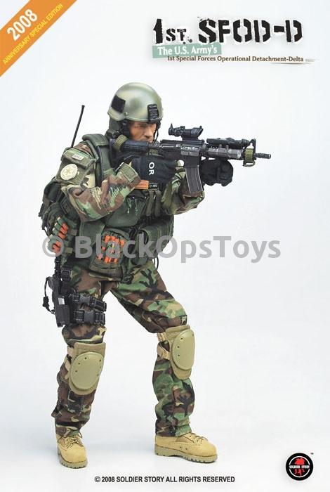 Load image into Gallery viewer, U.S. Army 1st SFOD-D - Black Radio w/Headset
