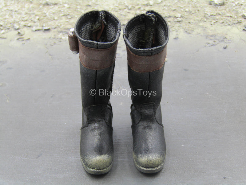 Load image into Gallery viewer, Star Wars - Death Watch Mando - Weathered Boots (Peg Type)
