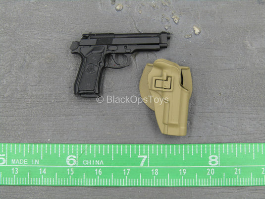 US Army Armor Tanker Crewman - M9 Pistol w/Holster