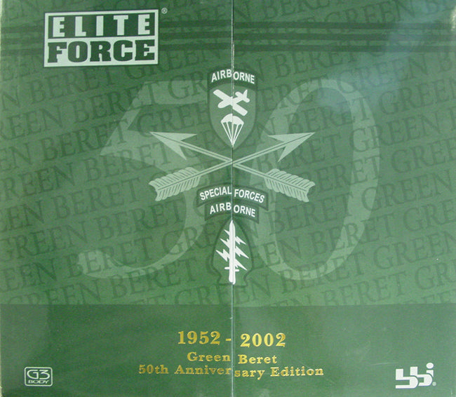 Load image into Gallery viewer, Green Beret - White Scarf
