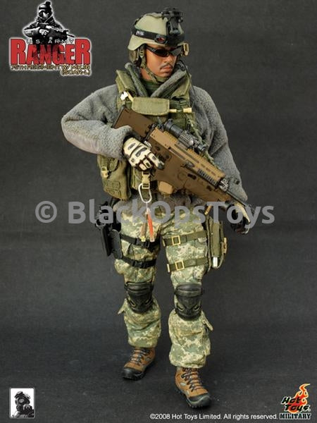 Rare Hot Toys U.S. Army Ranger 75th Ranger Regiment with MK16 Scar