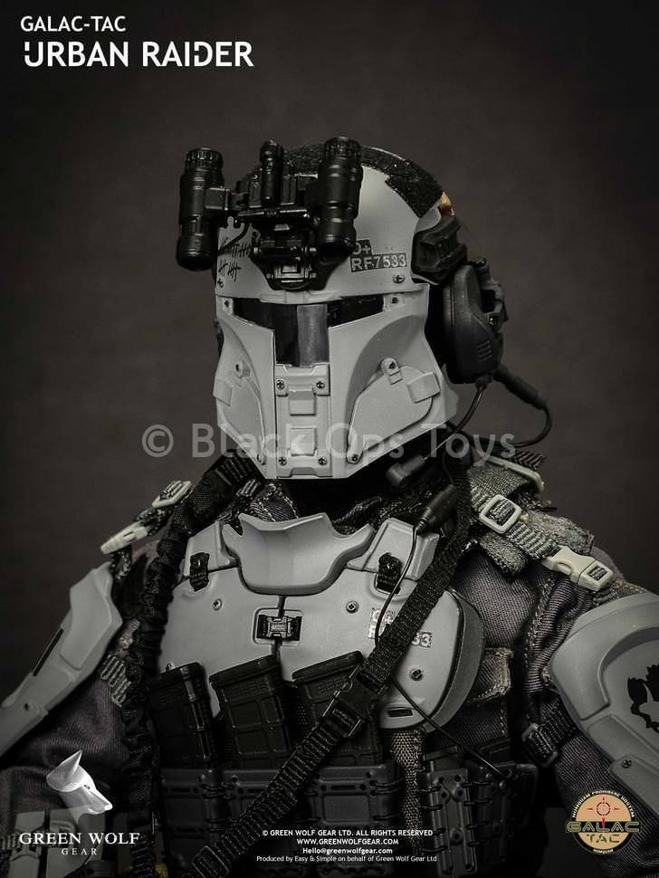 Load image into Gallery viewer, Galac-Tac - Urban Raider - Green Gloved Hand Set
