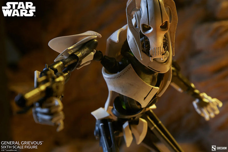 Load image into Gallery viewer, Star Wars General Grievous - Magnetic Lightsaber w/Green Blade
