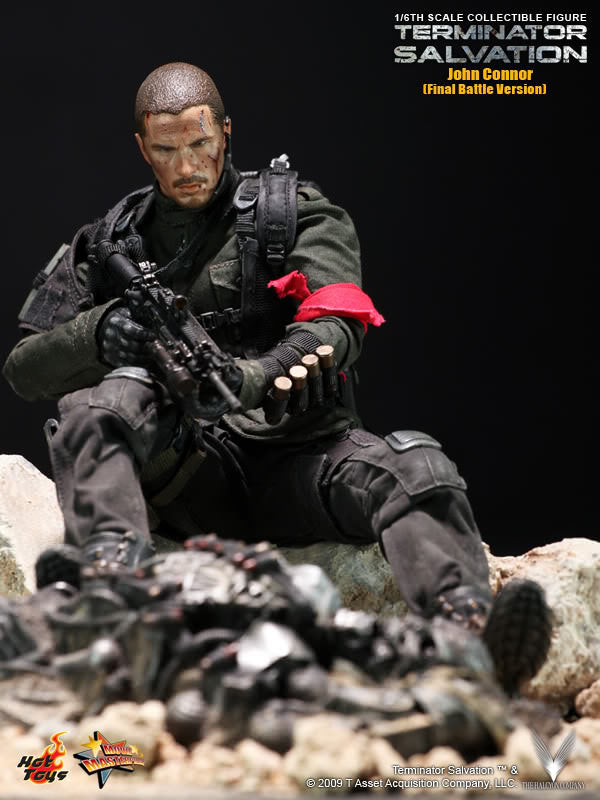 Load image into Gallery viewer, Terminator Salvation - John Connor Final Battle Ver. - MINT IN BOX
