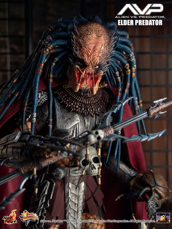 Load image into Gallery viewer, Alien vs. Predator - Elder Predator - Male Alien Body w/Hand Set
