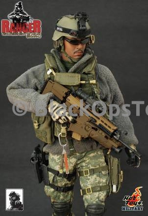 Load image into Gallery viewer, Rare Hot Toys U.S. Army Ranger 75th Ranger Regiment with MK16 Scar-L Mint in Box
