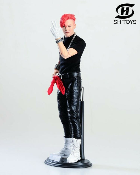 GD G-Dragon - Black Shirt w/Pink Writing