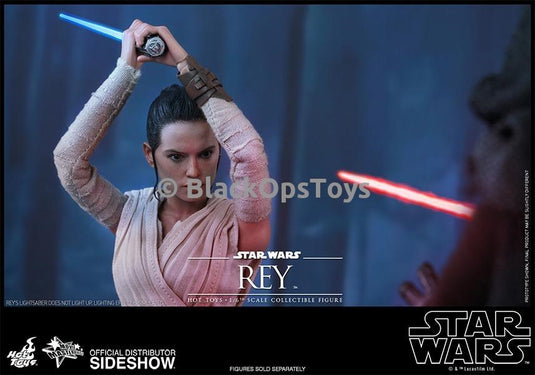 Star Wars The Force Awakens 1/6th scale Rey and BB-8 Blue Lightsaber