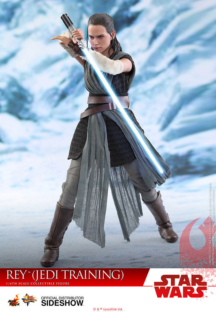 Load image into Gallery viewer, Star Wars - Rey Jedi Training - MINT IN OPEN BOX
