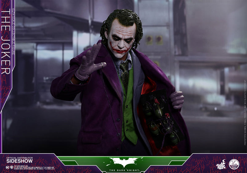 Load image into Gallery viewer, 1/4 scale - The Dark Knight - Joker - Exclusive Edition - MINT IN BOX
