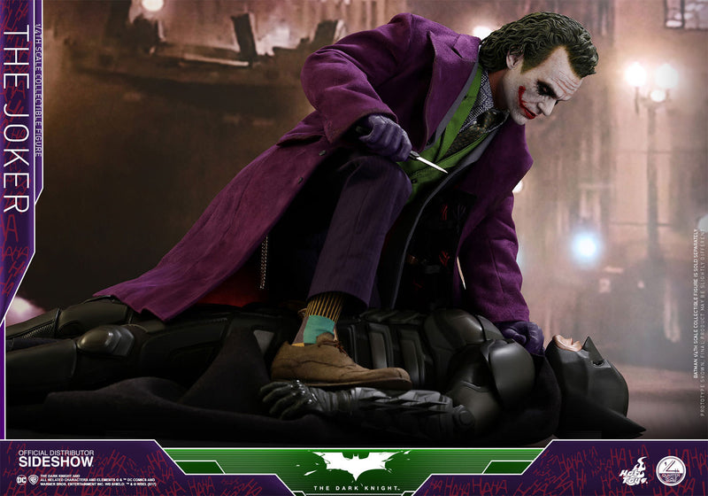 Load image into Gallery viewer, 1/4 scale - The Dark Knight - Joker - Exclusive Edition - MINT IN BOX
