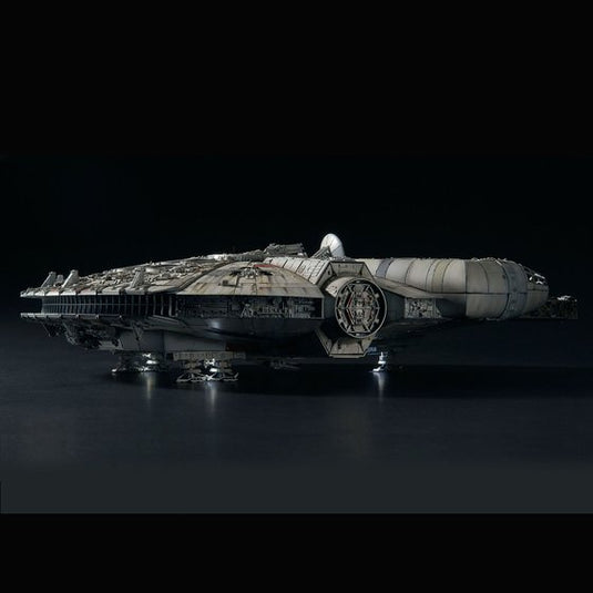 1/72 - Star Wars - Perfect Grade Millennium Falcon Model Kit - MINT IN BOX
