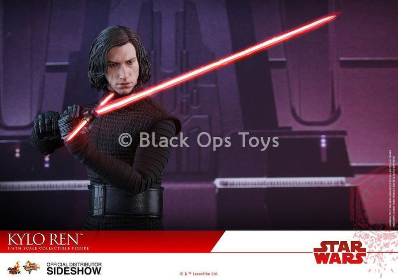 Load image into Gallery viewer, Star Wars - Kylo Ren - MINT IN BOX
