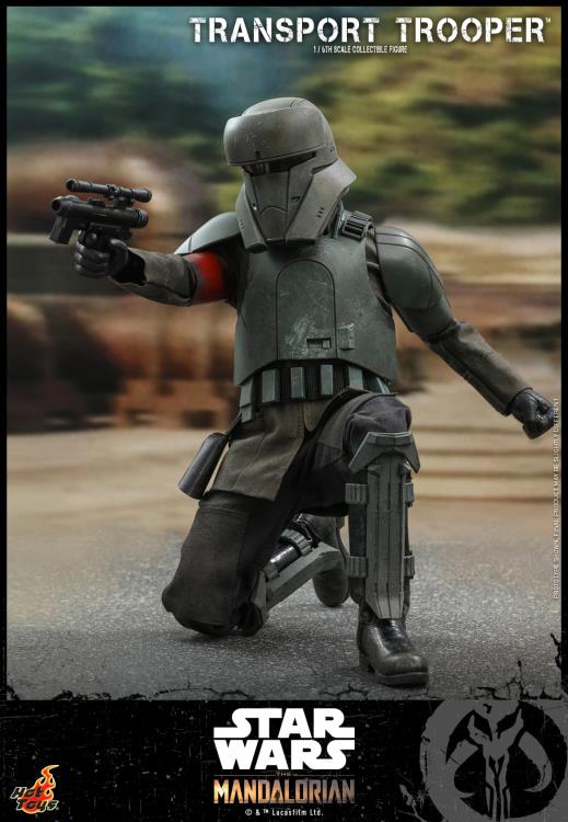 Load image into Gallery viewer, Star Wars Transport Trooper - Green Trooper Helmeted Head Sculpt
